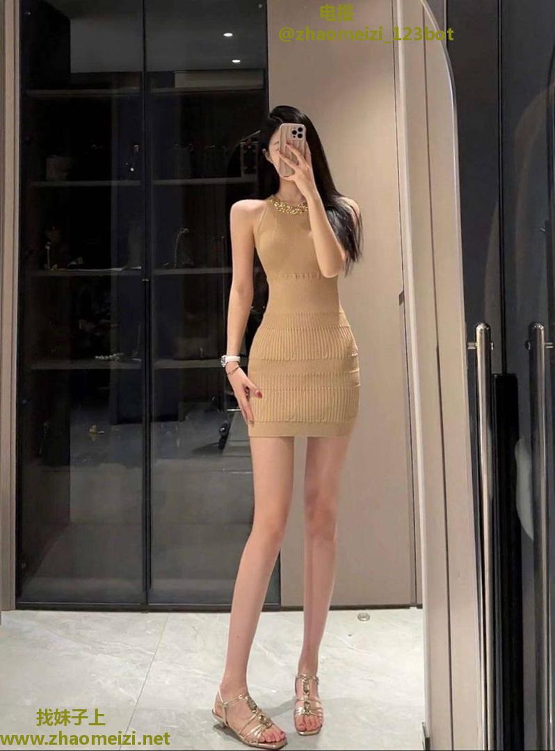 普拉提老师身体柔软