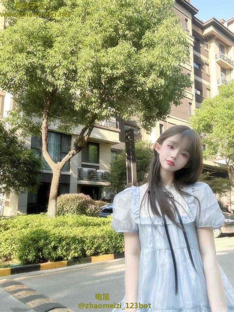 07嫩妹皮肤白皙