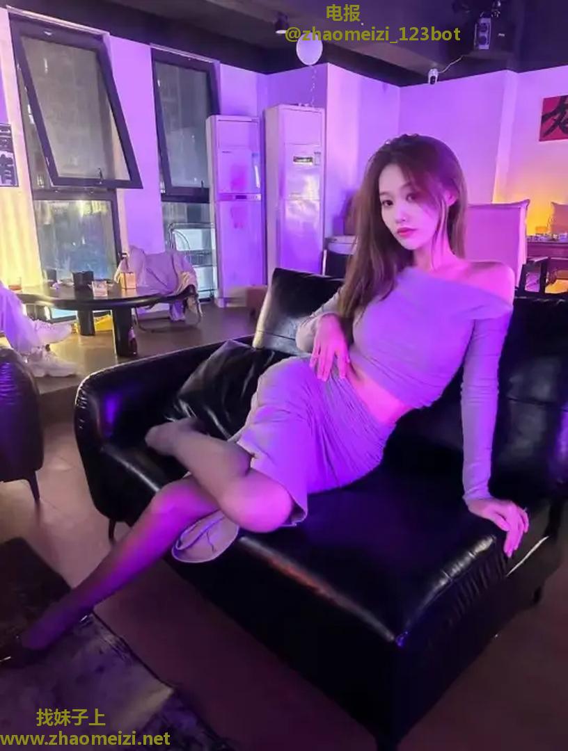 观音桥大长腿欣欣