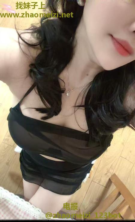 胸特大的爆乳御姐