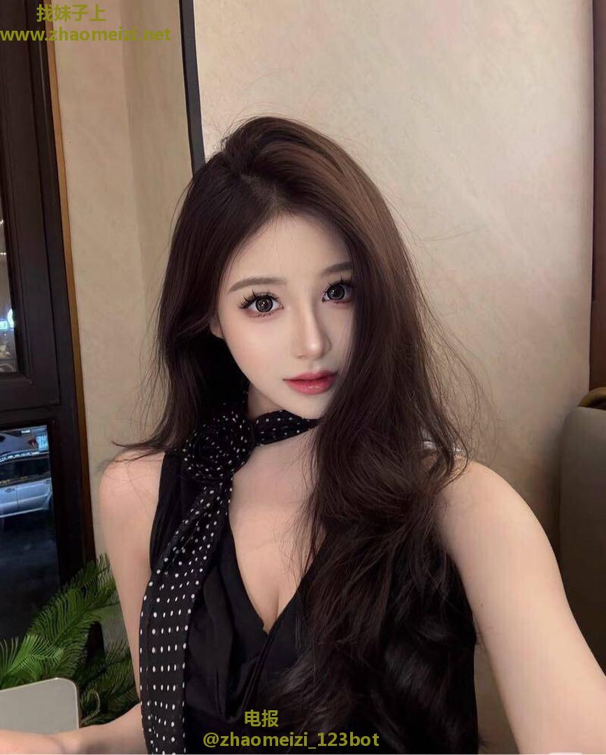 御姐风格肤白貌美