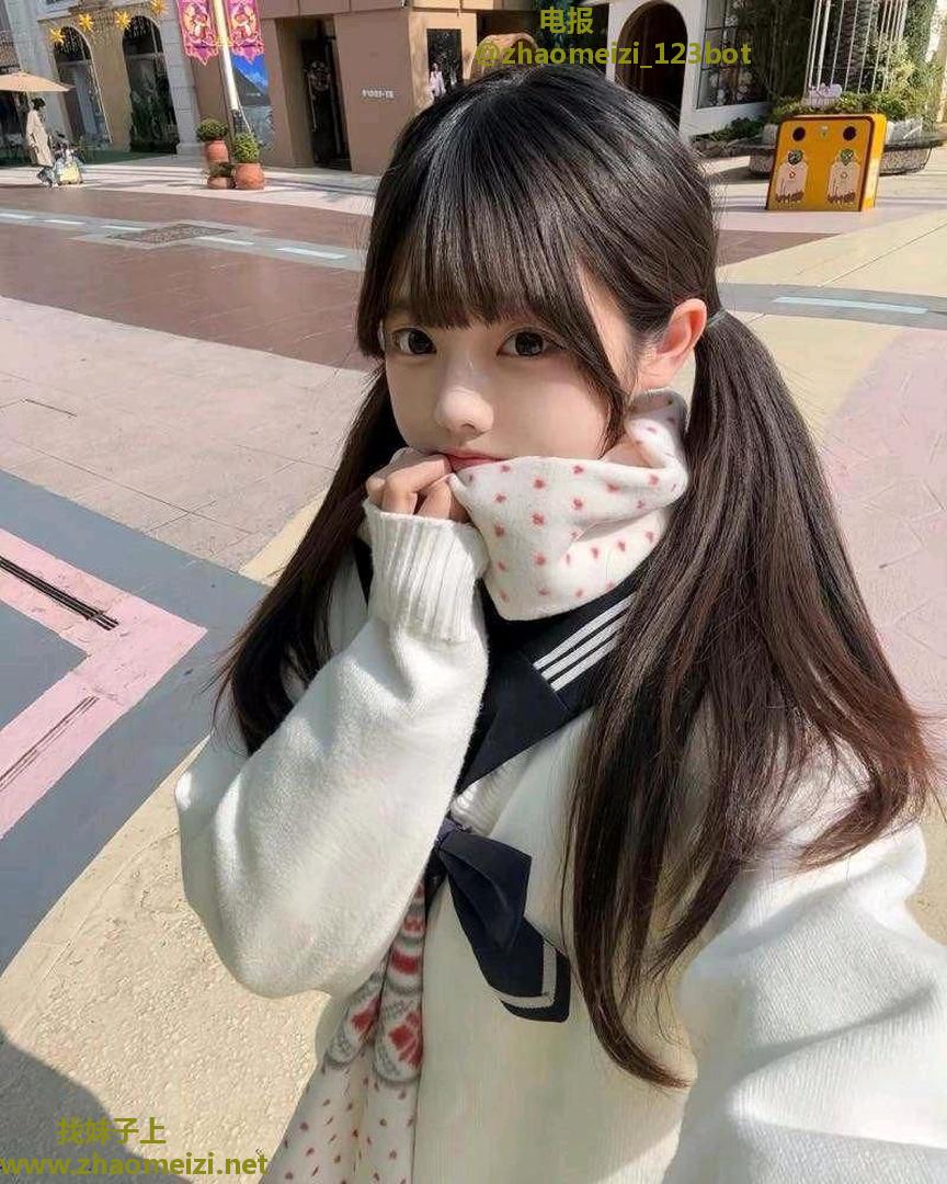 娇小可爱萝莉少女