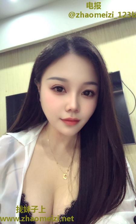 湖塘纯欲小姐姐