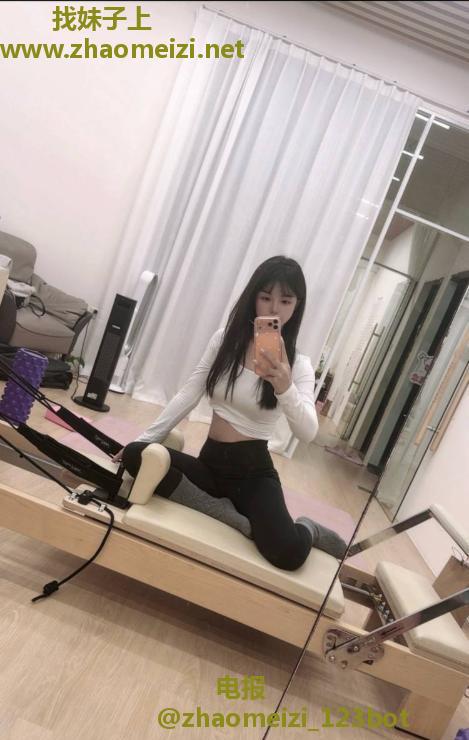 胸大柔软女友感老师