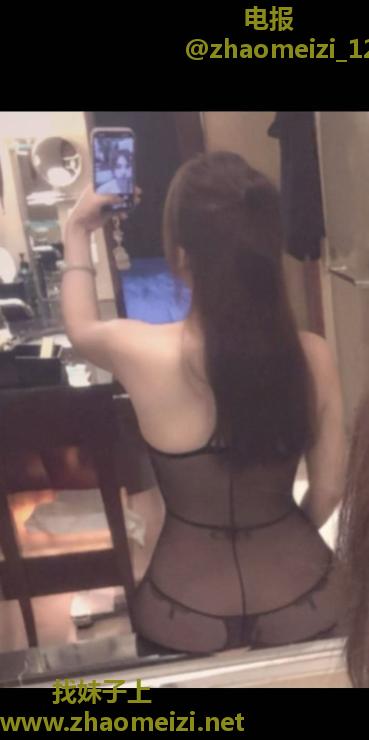 南门性感大奶小妹儿