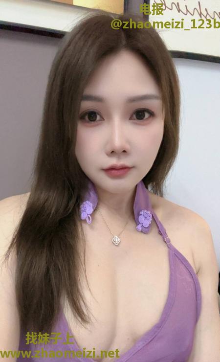 气质骚气大胸妹