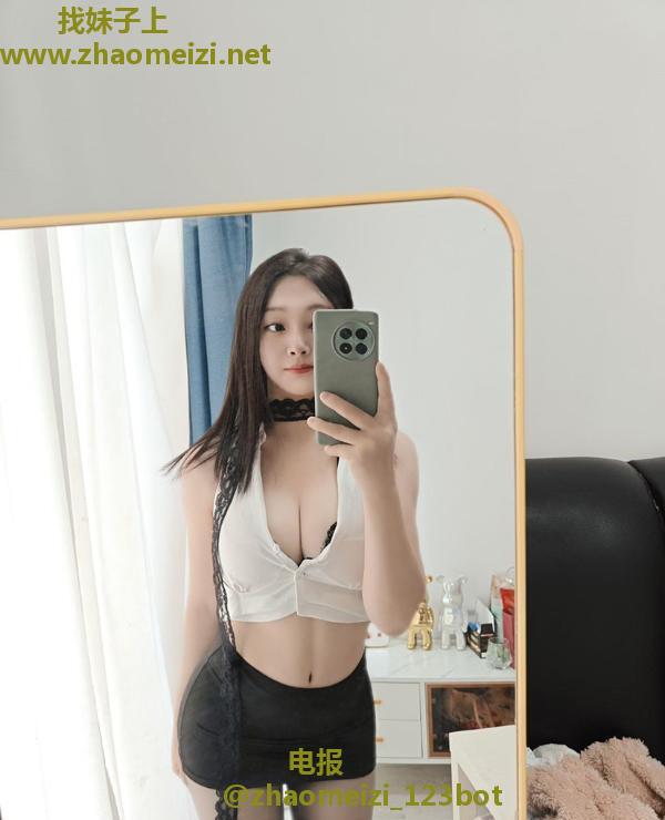 福田翘臀瑜伽老师