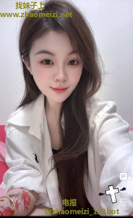岛内安兜小妞