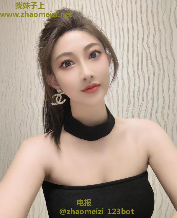 身材超好的小维老师