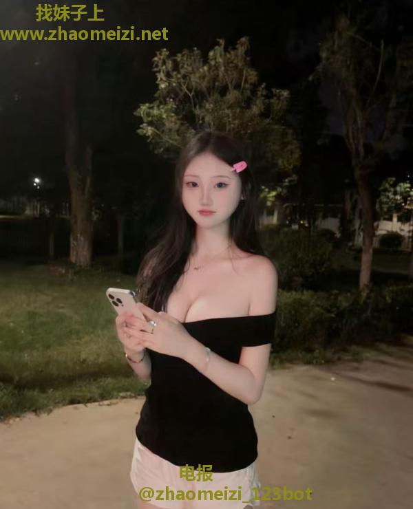 D胸三点粉嫩妹妹
