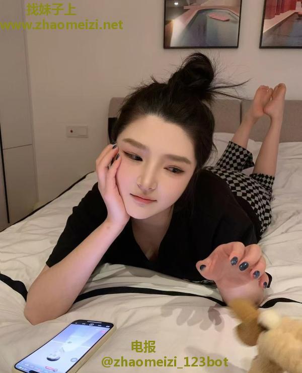 三点粉颜值身材天花板