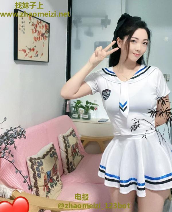 上梅林美腿琳达