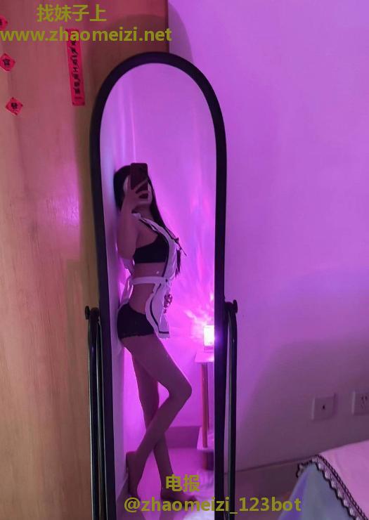 龙岗苗条身姿洋洋