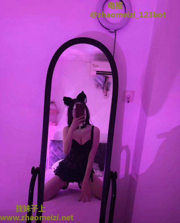 龙岗苗条身姿洋洋