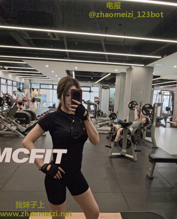 思明区服务小女友