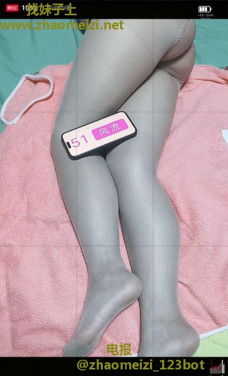 中出邻家小妹欢欢