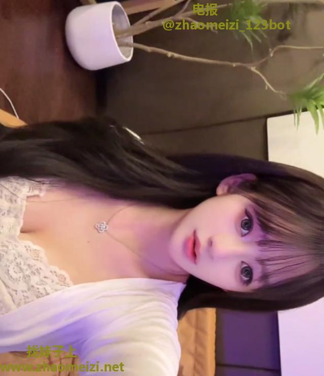 天河甜美性感草莓