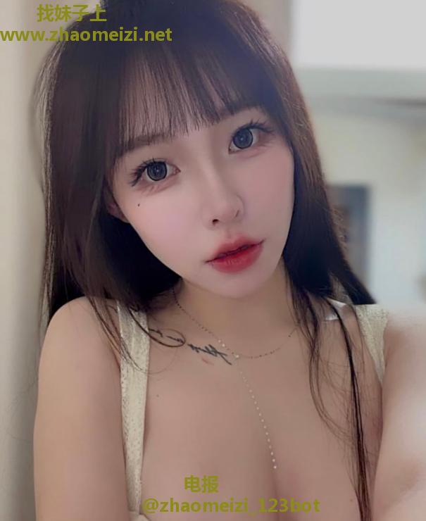 童颜巨乳美女老师