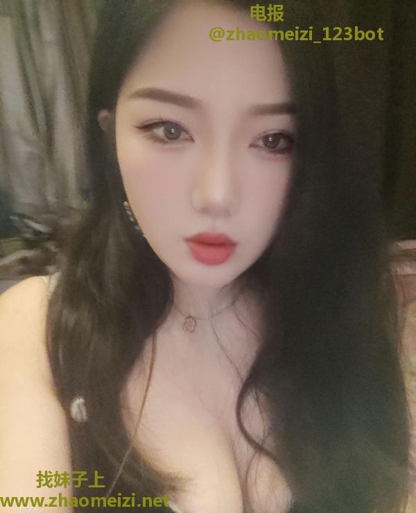 深圳无限火力双飞少妇