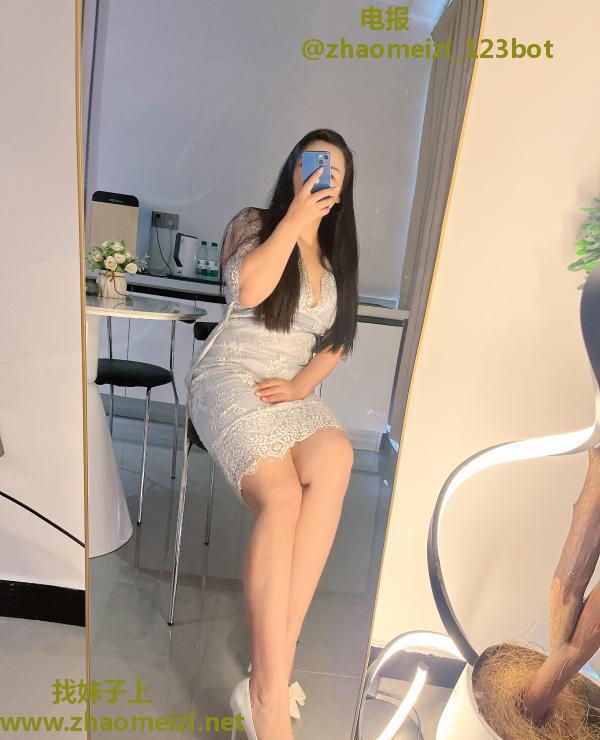 邻家姐姐小少妇