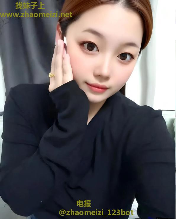 铁西娃娃脸小骚女