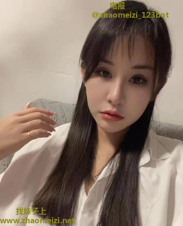 天河性感身材七七