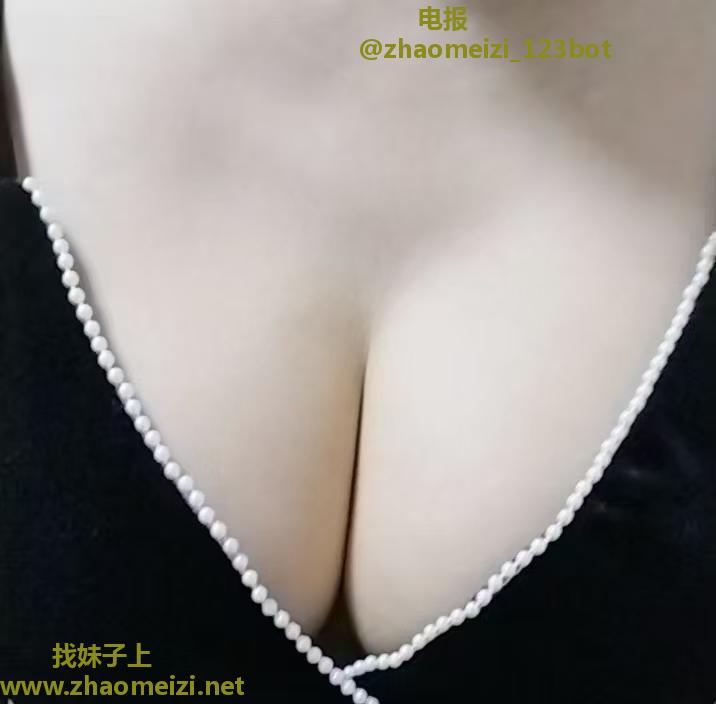 内蒙巨乳小骚妹