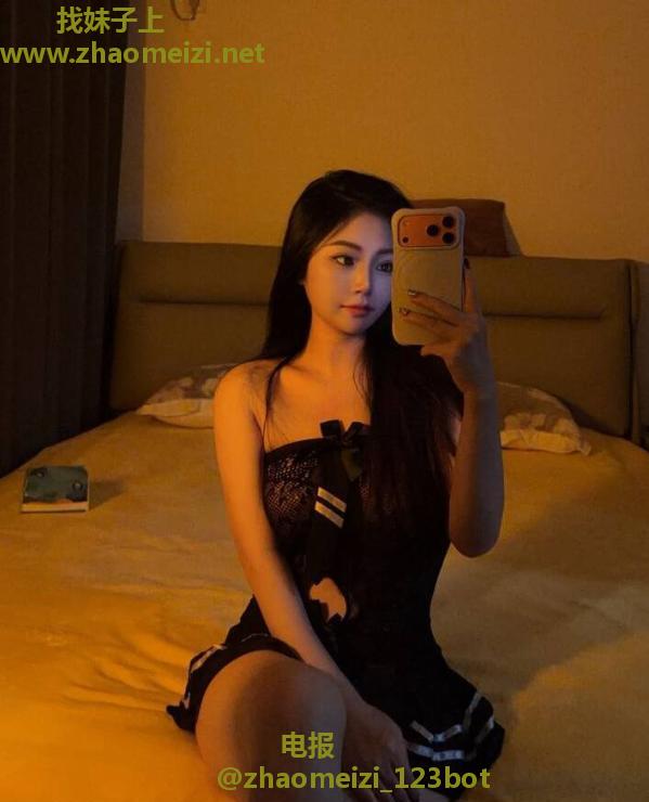 胸大臀翘mimi老师