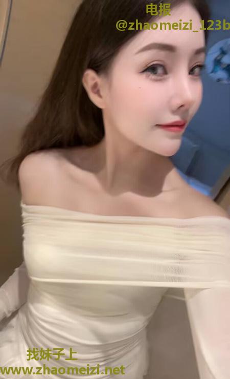 南山特性感菲菲