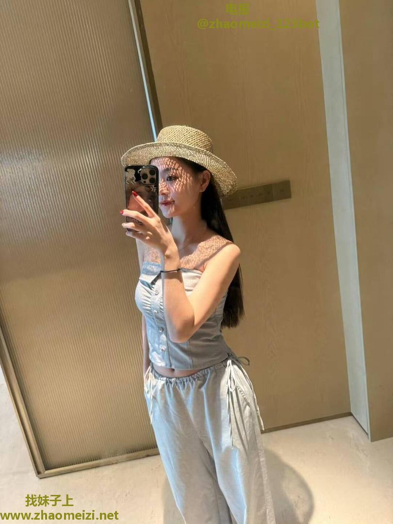 个人小姐姐身材很棒