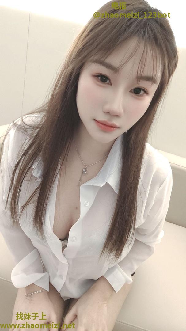 航城前凸后翘桃子老师