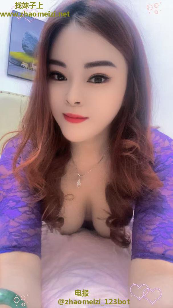 肤白大胸少妇花样多