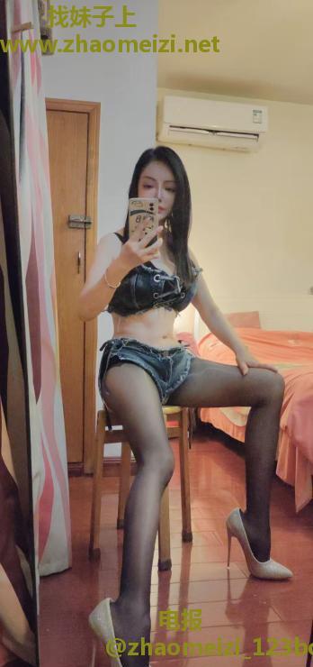 性感勾魂的少妇