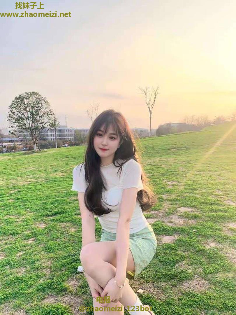 白嫩诱人清纯反差妹妹