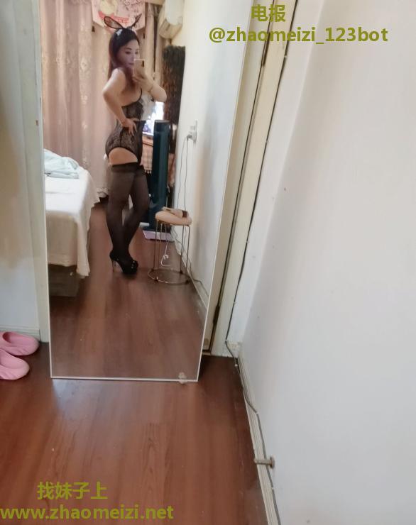 玄武门大胸熟女妹子