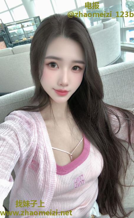 身材高挑大奶御姐