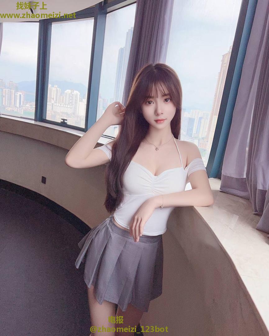 性感白嫩销魂少妇