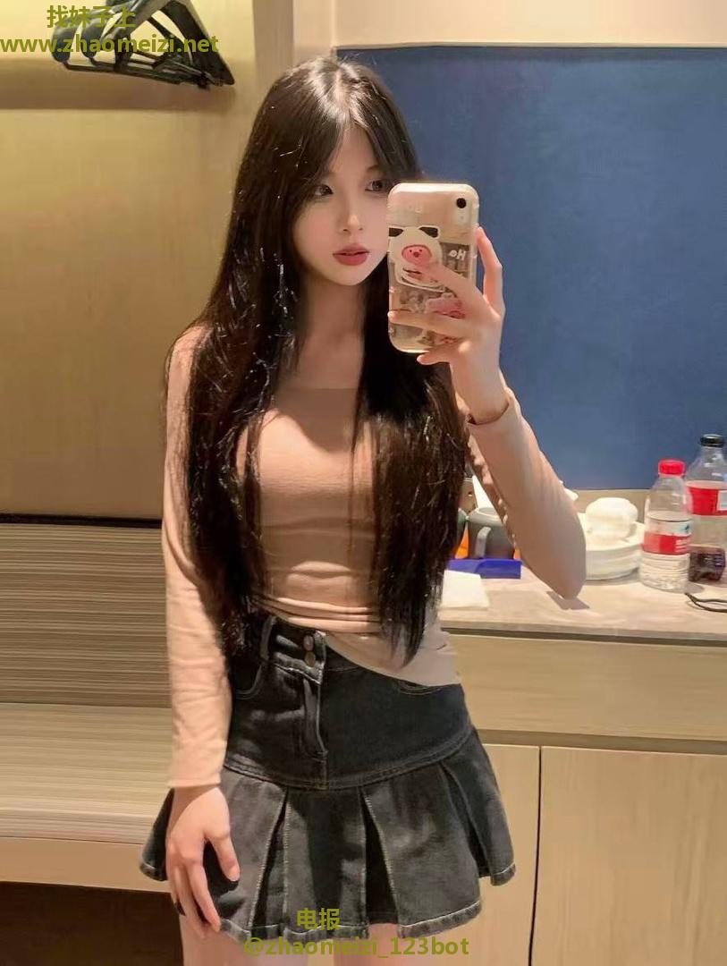 可爱反差小萌妹