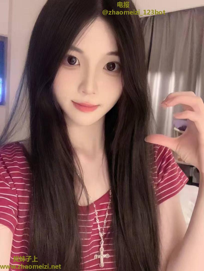 可爱反差小萌妹