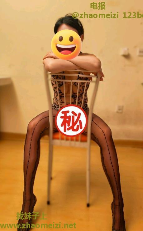 迷人又风情的御姐