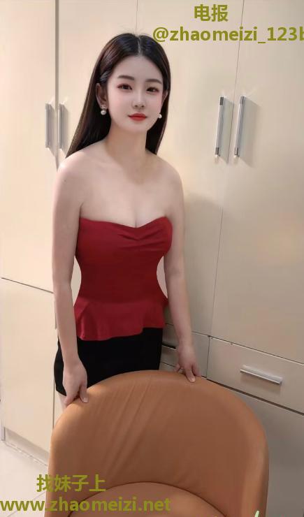 蜀山明媚小女孩