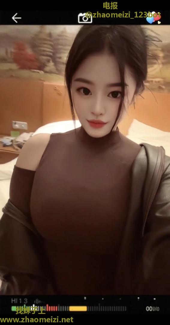 罗湖G杯巨乳胸模小宝