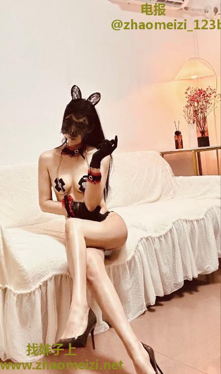 高挑大长腿颜值妹子