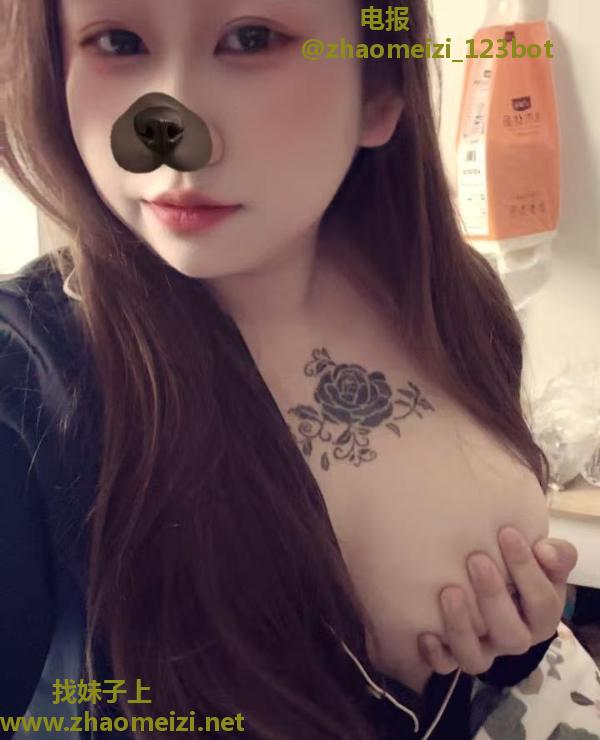 n刷巨乳肥臀小美女