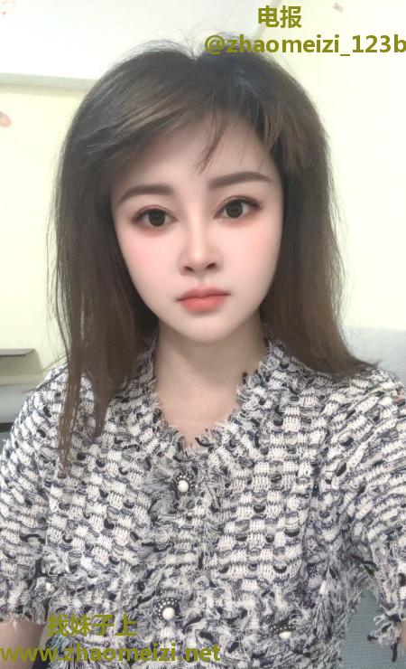 天心大胸服务妹子