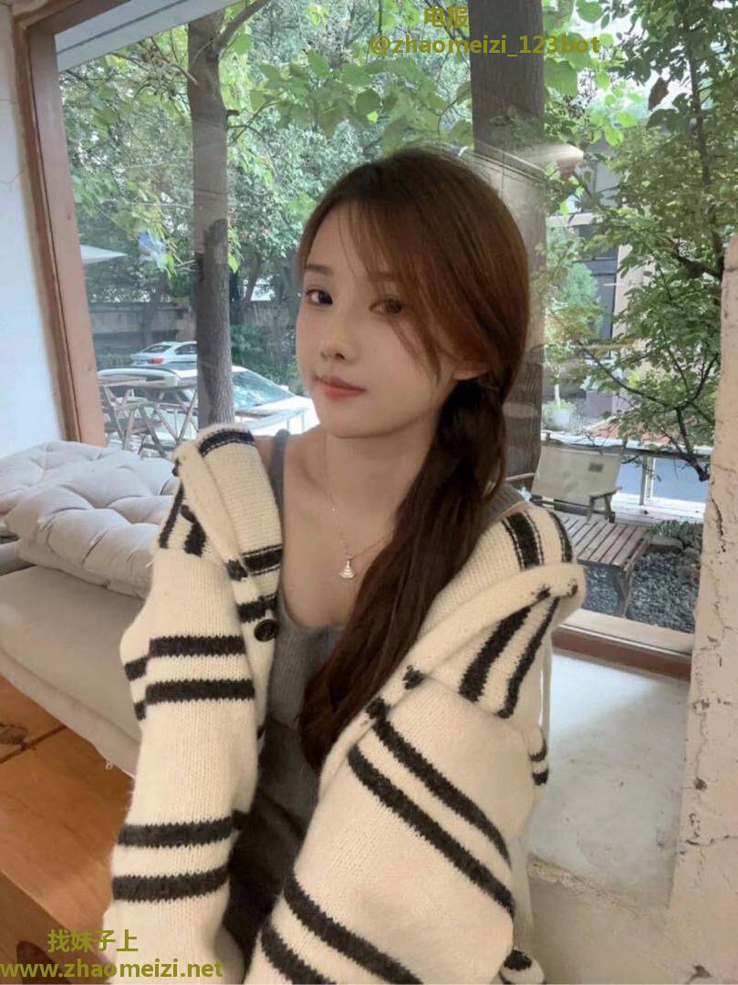 兼职美女初下海