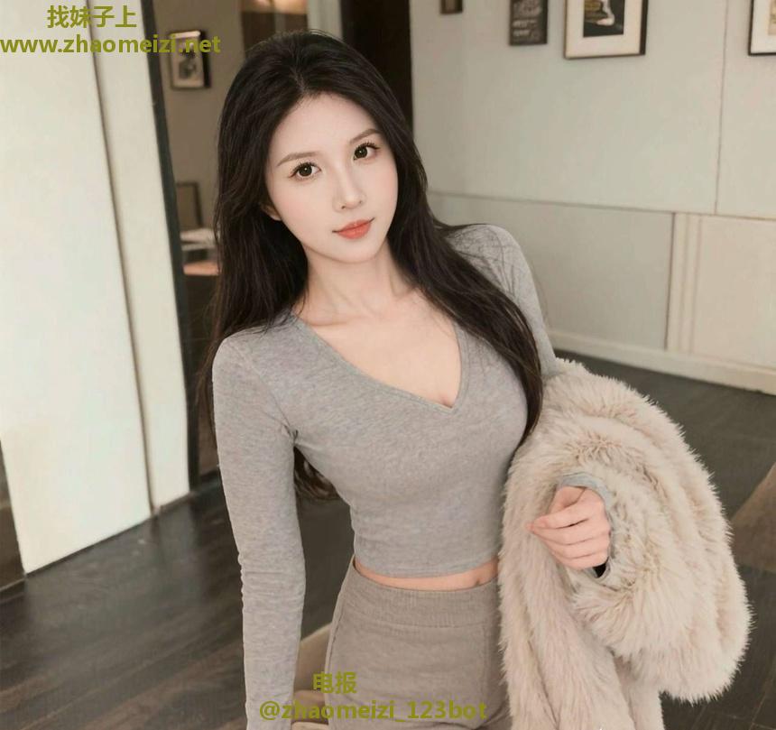 韵味翘臀丰满少妇