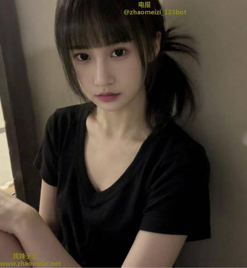 清纯可爱白虎小萝莉