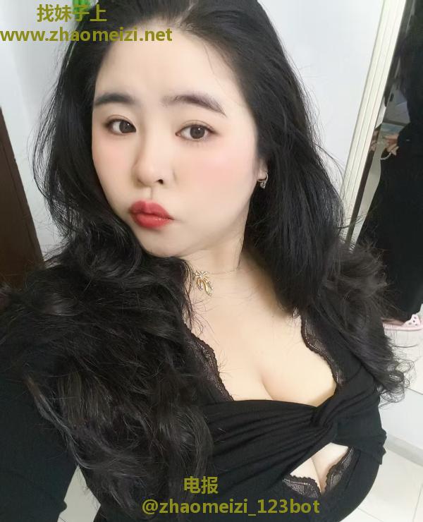 南山肥臀乳神露露