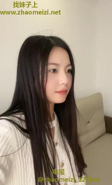 天府三街乖巧可爱莎莎